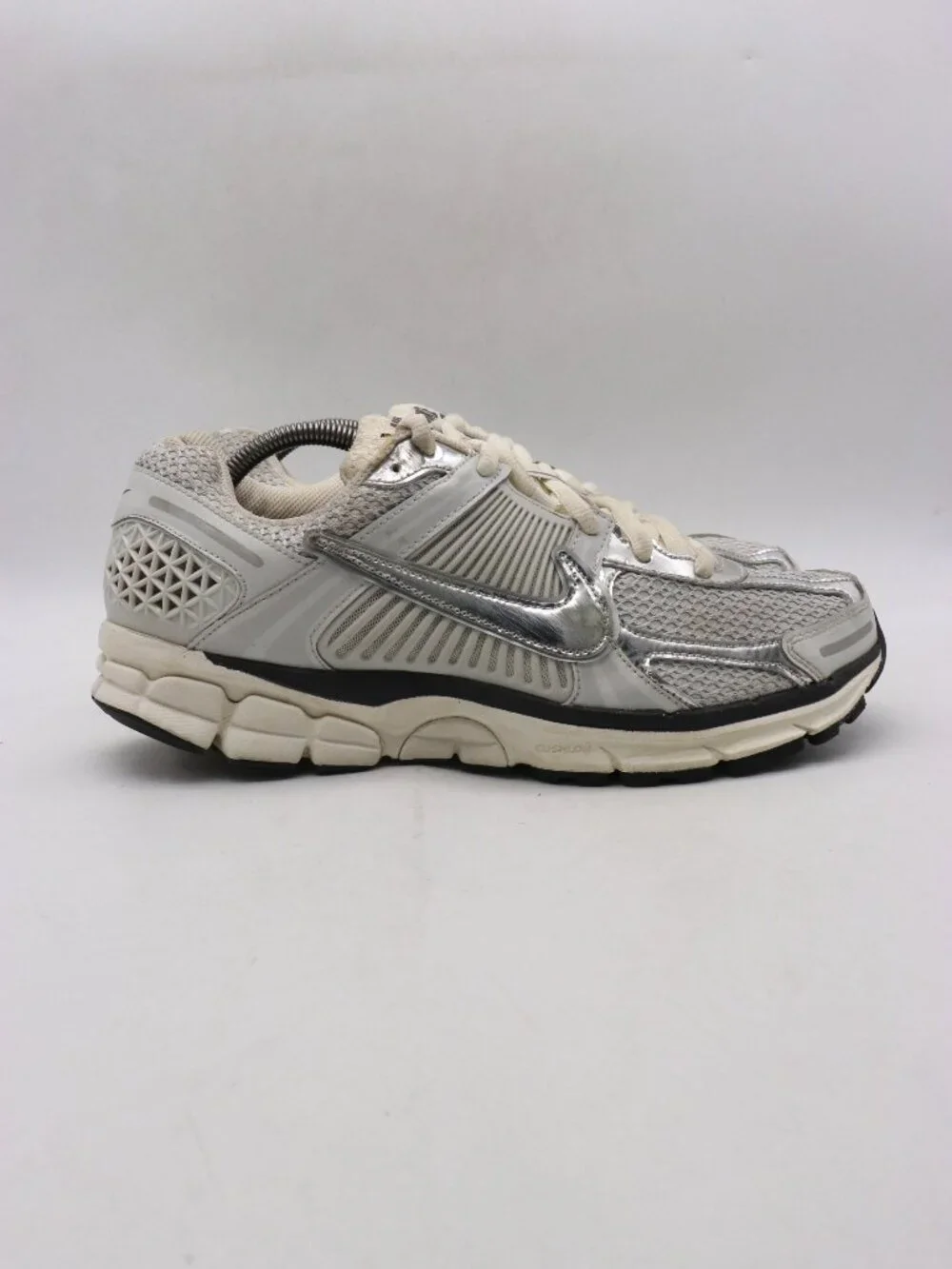 Nike Vomero 5 Men's Size 11 Phantom Dust Silver Black Sneakers HJ3758-001